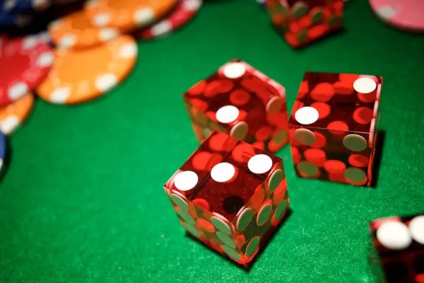 Three Card Poker tournament and live play on bigwin88